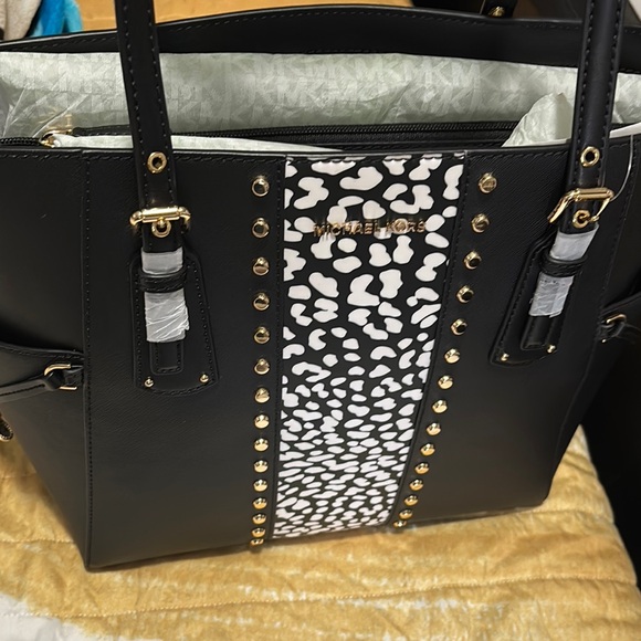 Michael Kors Handbags - Michael Kors Black and White Tote Bag